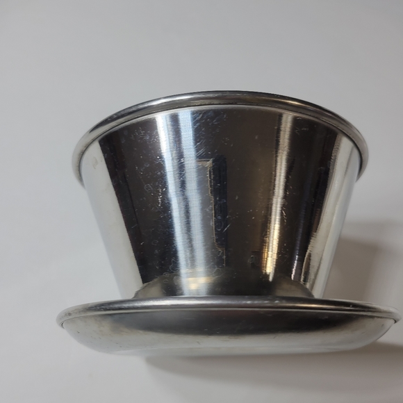 Stainless Steel Footed Gravy Bowl - Picture 3 of 10